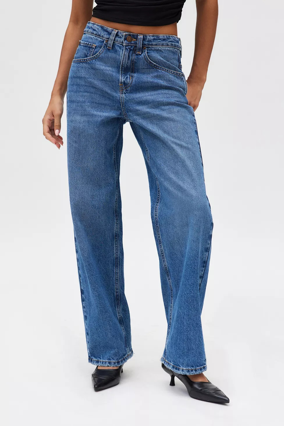 Free Shipping On Orders $50+ Details | Urban Outfitters (US and RoW)