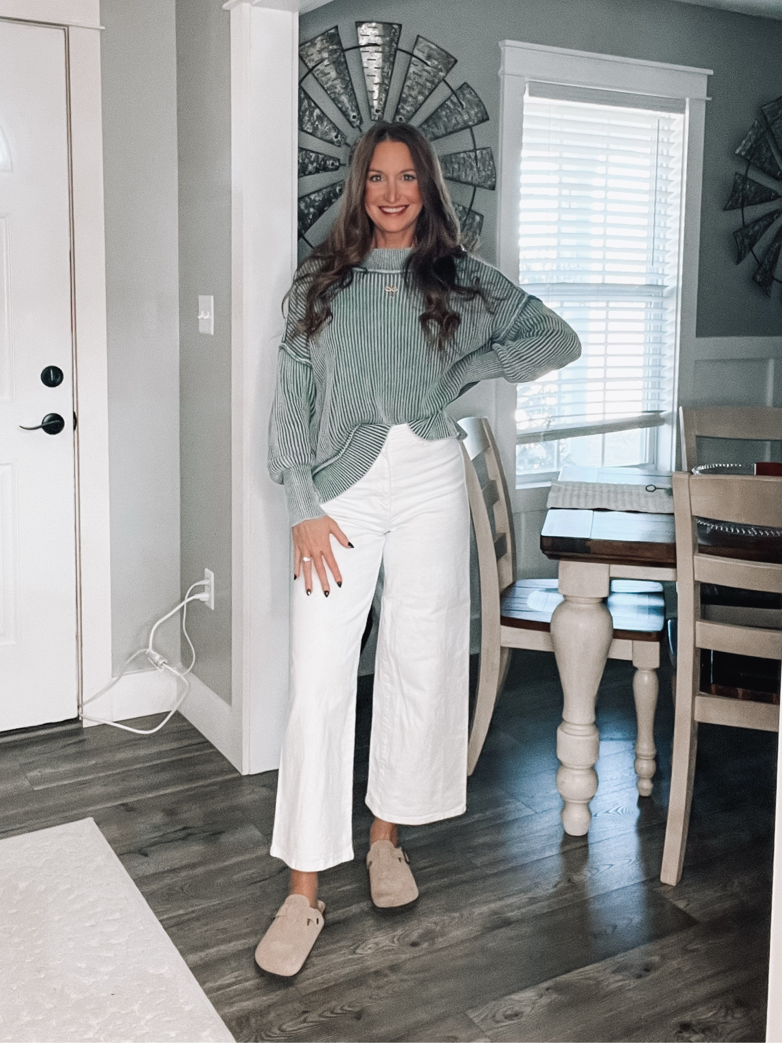 Christmas Eve OOTD. 

Headed to the In-Laws house with hubby and the kids for a yummy dinner! 

Loved the simplicity of this outfit. 



#LTKSeasonal #LTKSaleAlert #LTKFindsUnder50