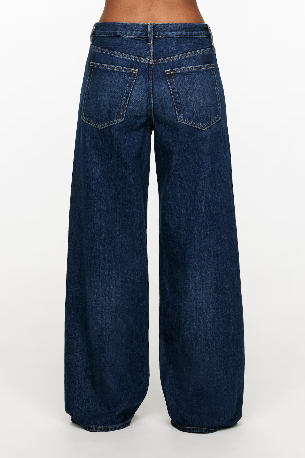 CLOUD Low Loose Jeans | H&M (UK, MY, IN, SG, PH, TW, HK)