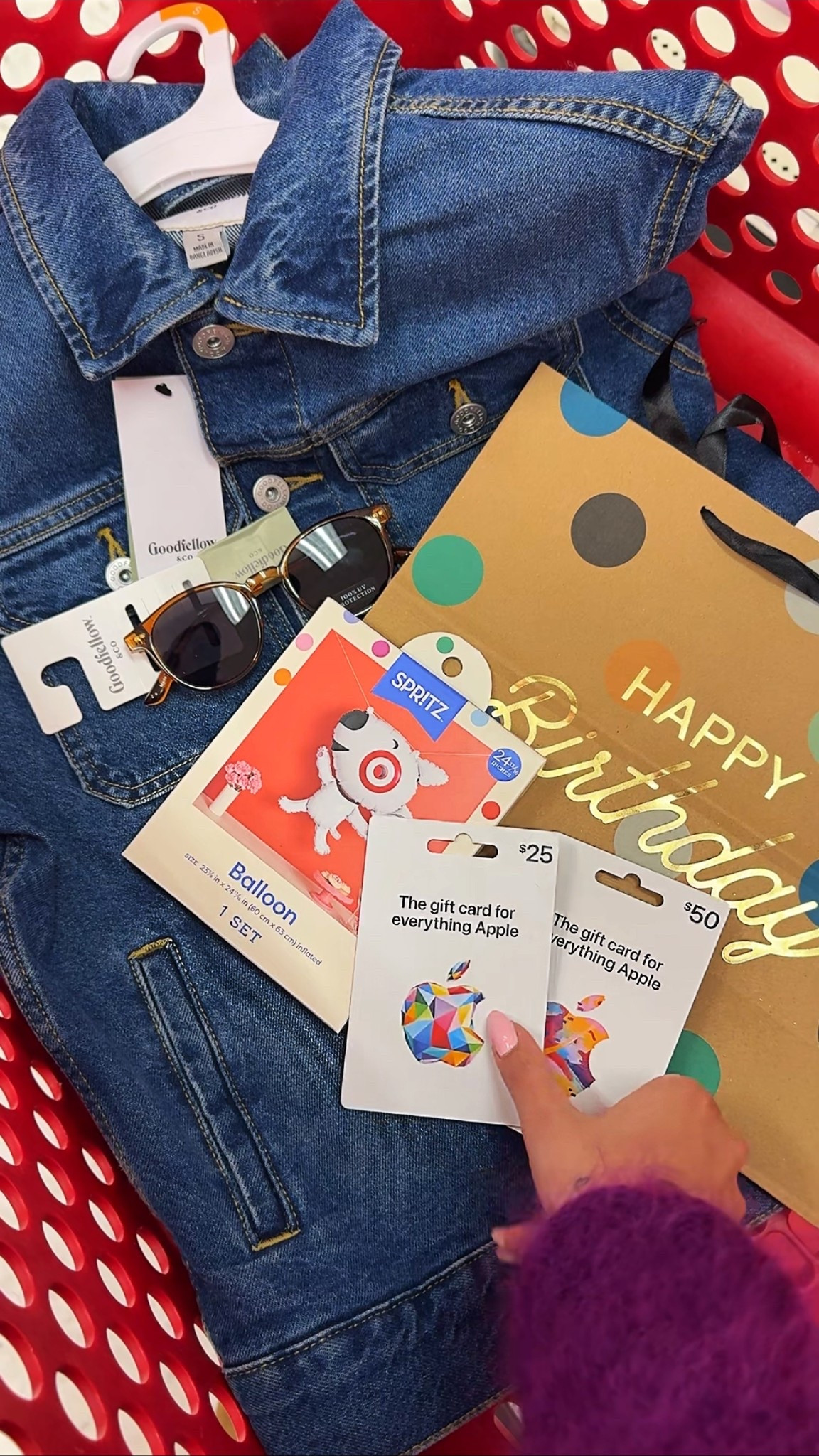 #ad Regalitos perfectos @Target 
Especialmente para mi sobrino, que ahorita es teenager.
Encuentras Apple Gift Card desde $15 hasta $200 y en Target.com hasta $500
#target #targetpartner #giftcard #regalosperfectos #regalosparatodos #liketki
