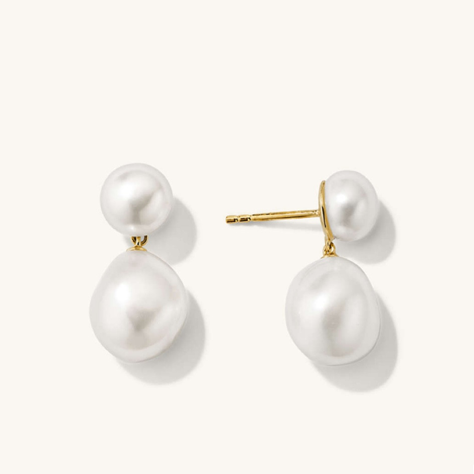 Pearl earrings

#LTKWedding