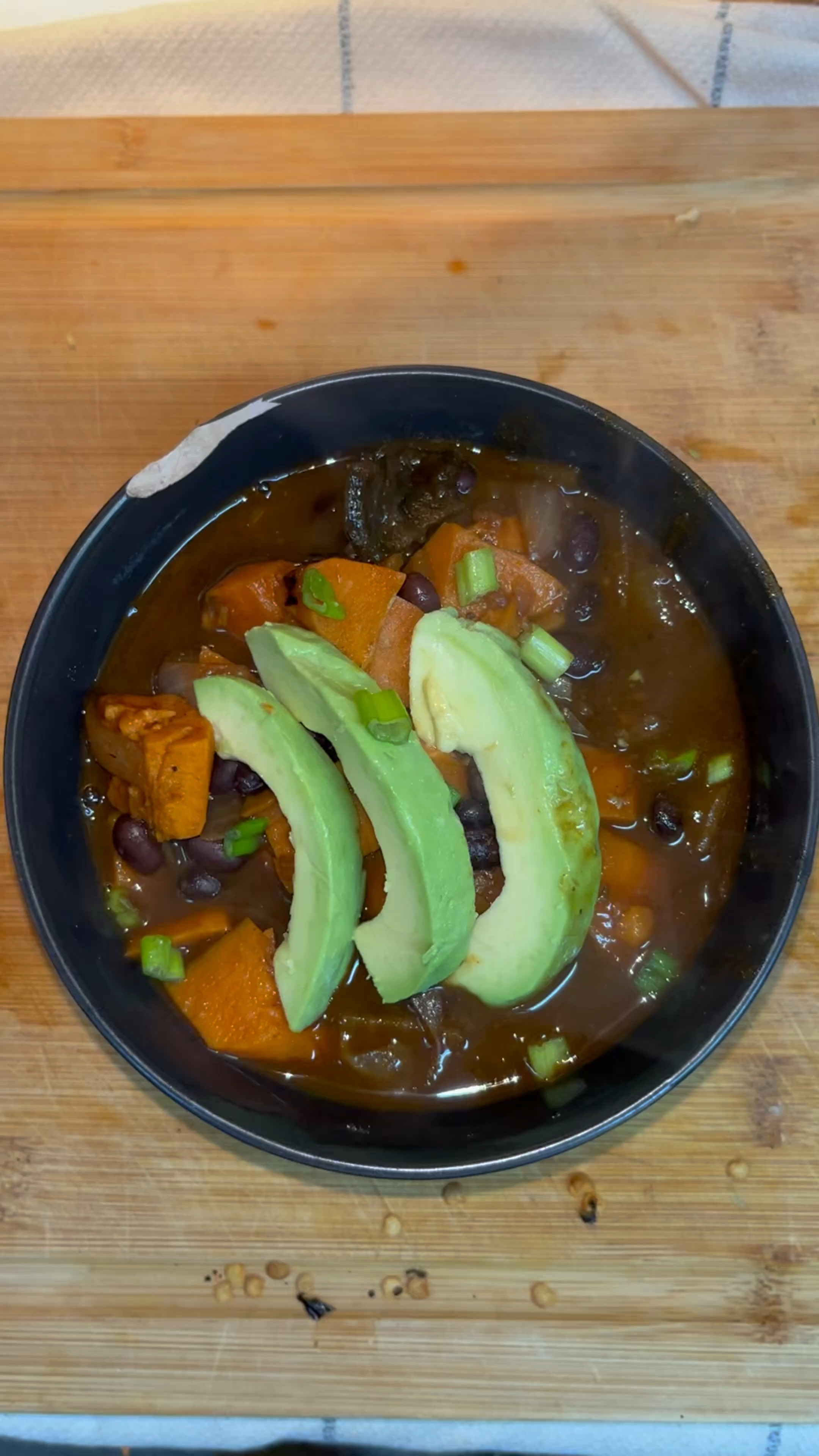 It’s cold and rainy so let’s make this Vegan Chili!👩🏻‍🍳❤️

#LTKhome #LTKfamily #LTKVideo