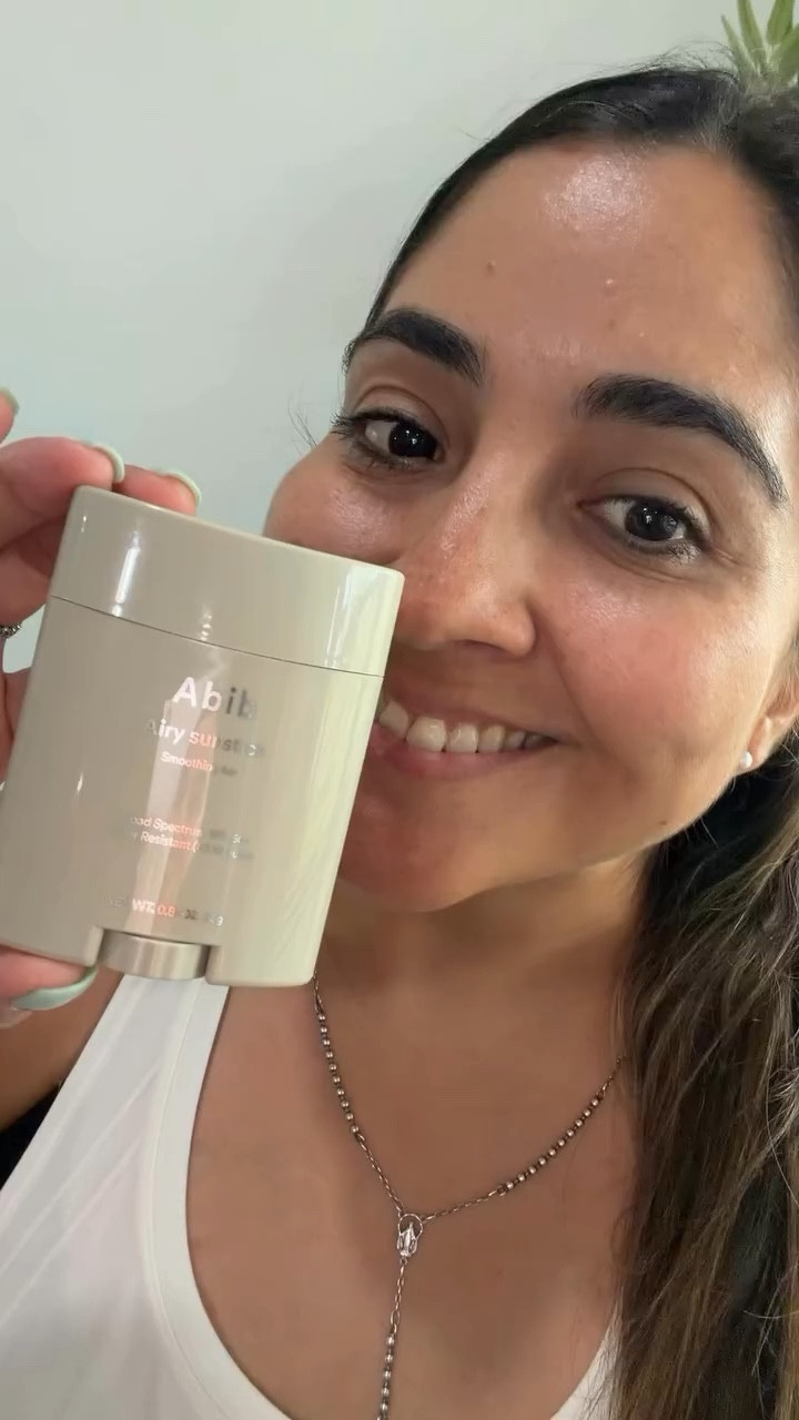The most convenient and easy to apply Sunscreen 🤗☀️ #SPF #AirySunstick #SunscreenViral #Waterproof #KoreanSunscreen @abib.global @abib.official