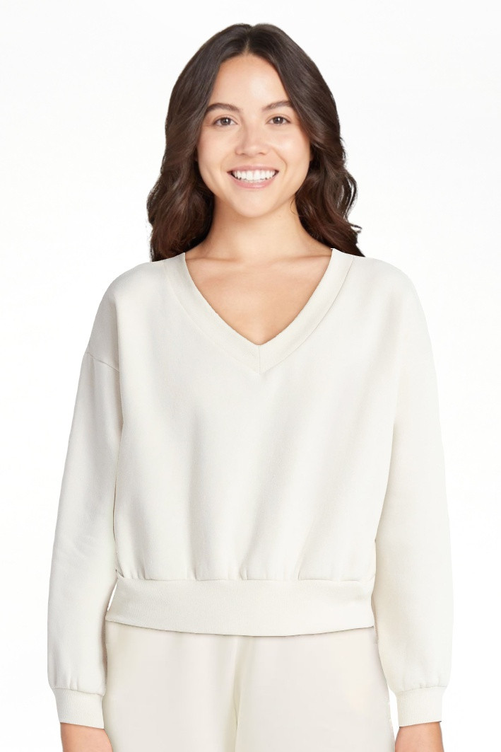 No Boundaries V-Neck Fleece Cropped Sweatshirt, Women's | Walmart (US)