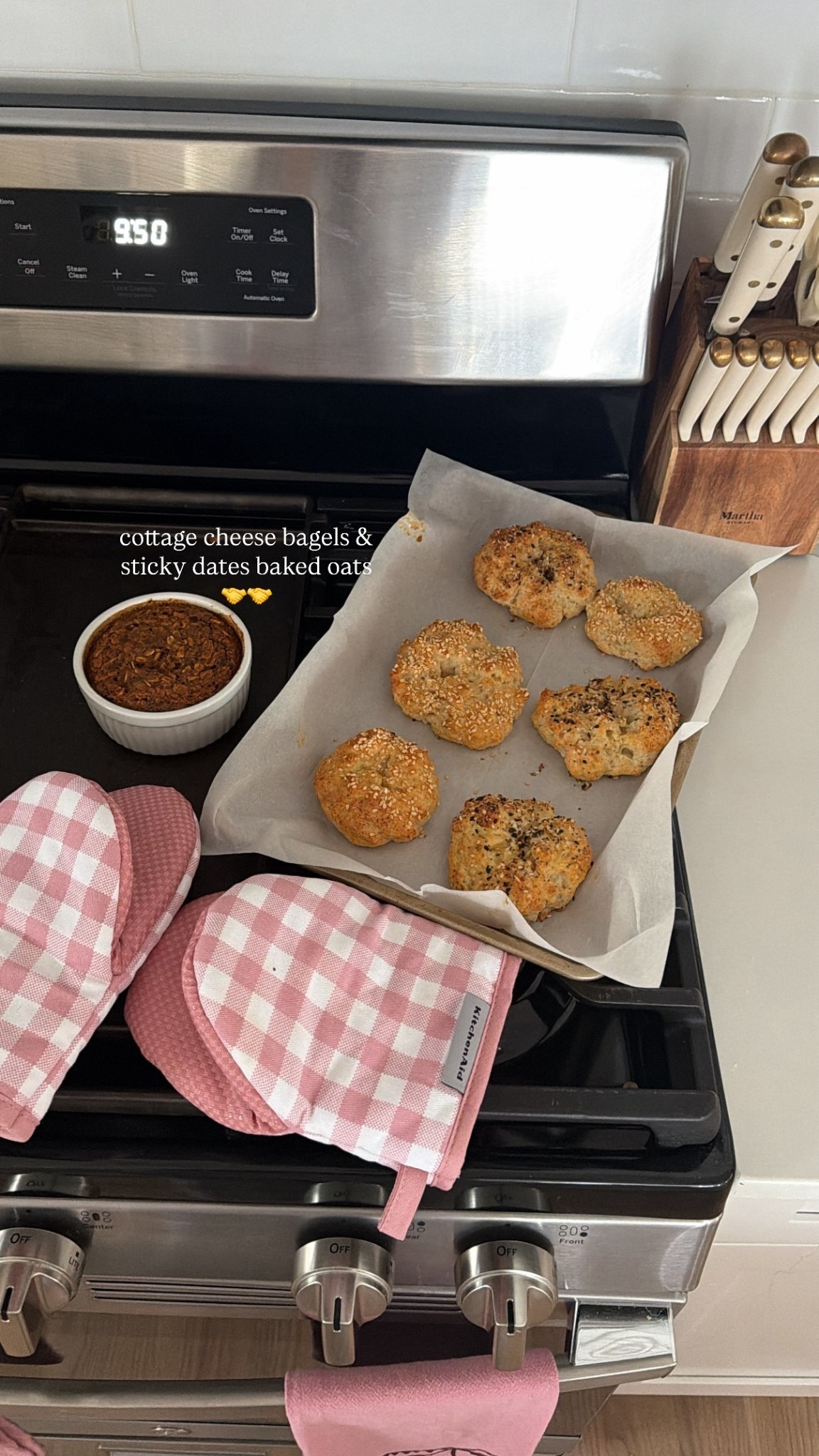 cottage cheese bagels & sticky dates baked oats 🤝🤝

#LTKmorningroutine #LTKdayinmylife #LTKHome