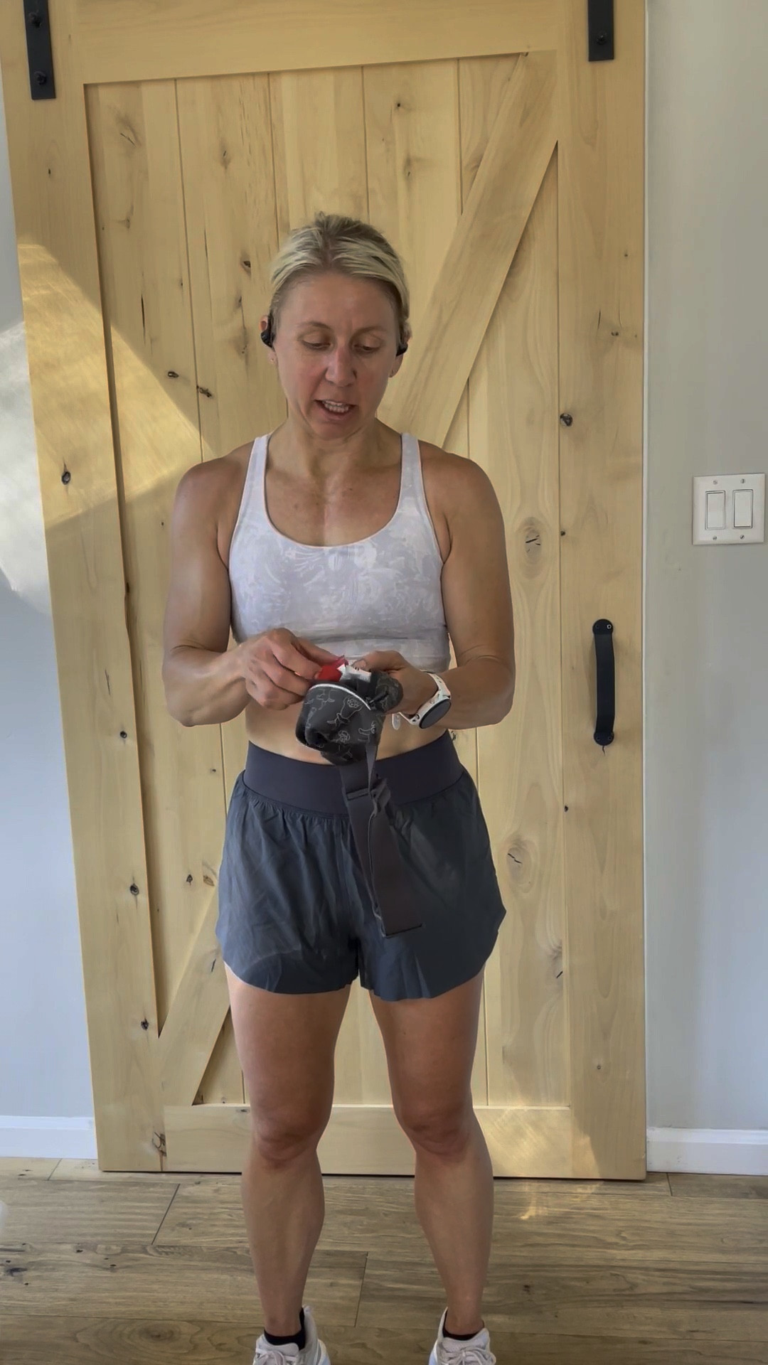 The running belt I never take off. The Amphipod is lightweight, bounce-free, and holds all the essentials—phone, keys, gels—without feeling bulky. Perfect for long runs and race day. Linked the exact one I use.

#Amphipod #LTKfit #runningessentials #marathontraining


#LTKOver40 #LTKActive #LTKSaleAlert