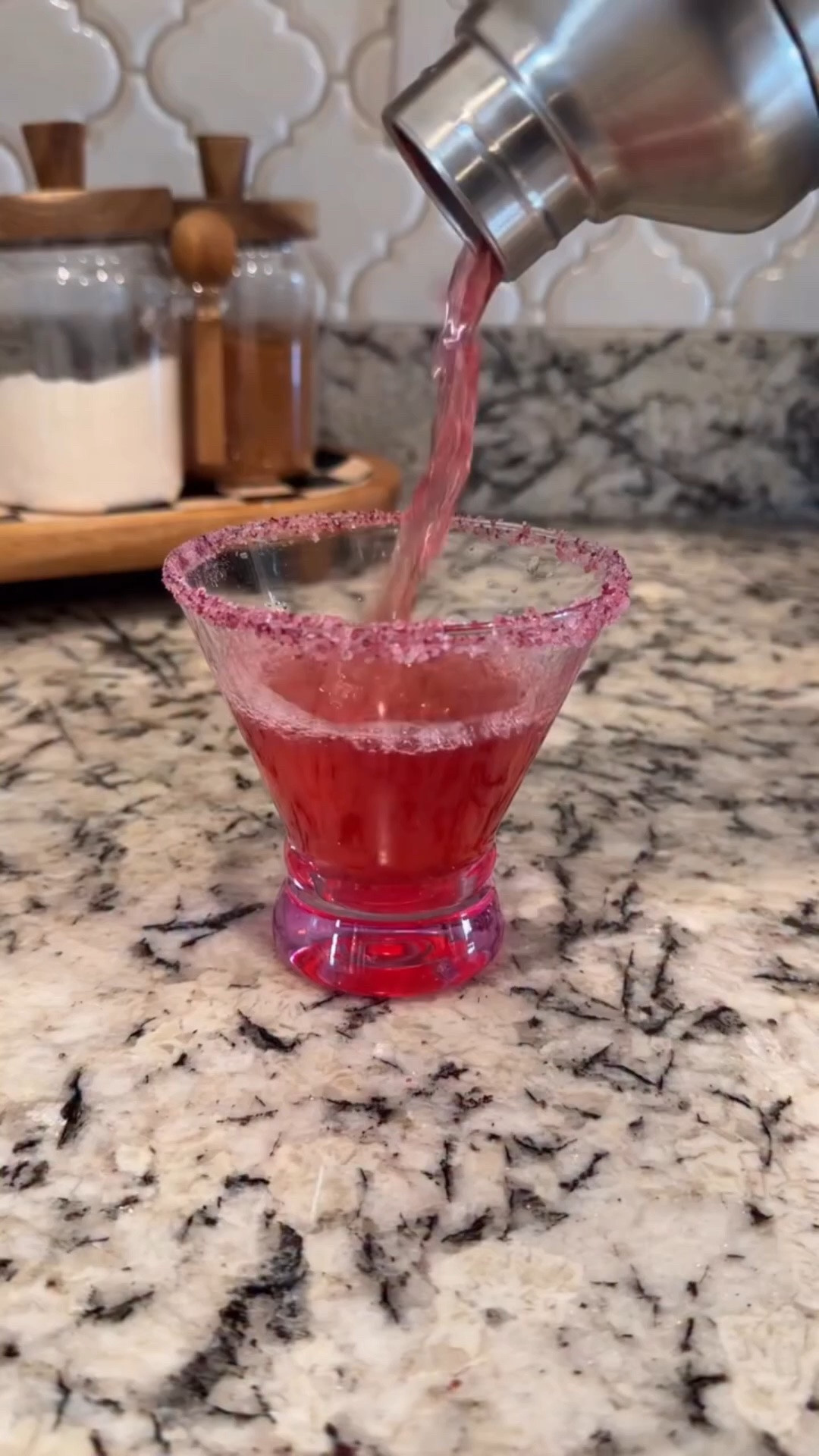 Making cocktails at home is so much easier than going out for drinks 🍸🍹🥂 #drinksathome #girlsnightin #cocktails #mocktails #cocktails🍸