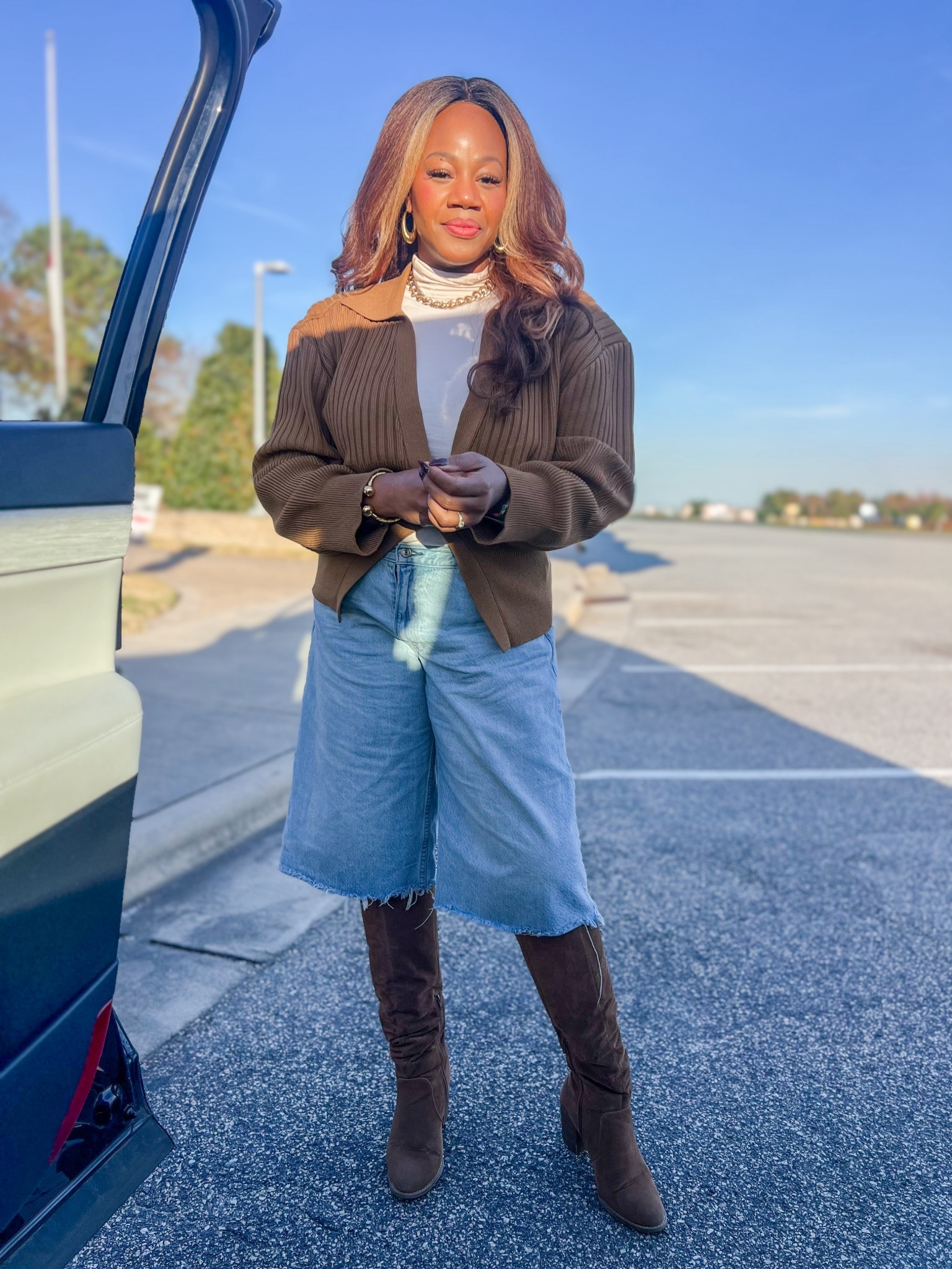 This is he third time I’ve worn this cardigan in the ten days I’ve owned it! It’s that good! ❤️‍🔥 Wearing a size XXL for reference. Oh, and I might make tall boots and jorts my whole personality 🤣

#LTKootd #LTKMidsize #LTKFindsUnder50