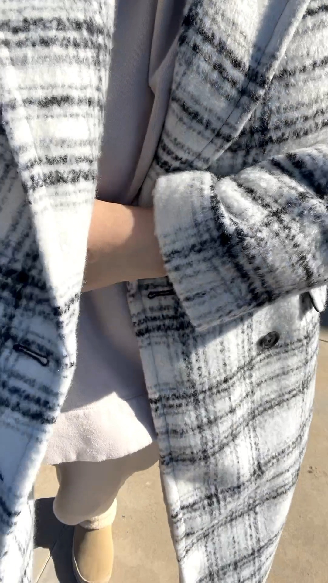 Cold weather errand outfit. It’s 21° out and not letting that stop me.

This topcoat is on repeat and I get so many compliments on it. Love it.

#LTKSeasonal #LTKootd #LTKMidsize