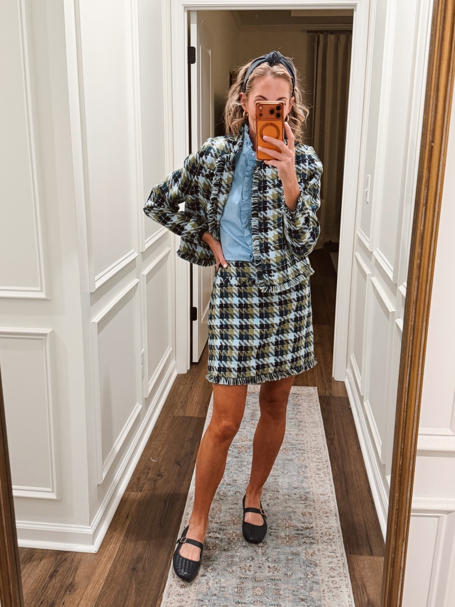 Today’s outfit of the day is this a gorgeous set from Walmart… You won’t believe the price… Wearing an extra small in all… Pair this set with your favorite top… For an elevated preppy fall look @Walmart