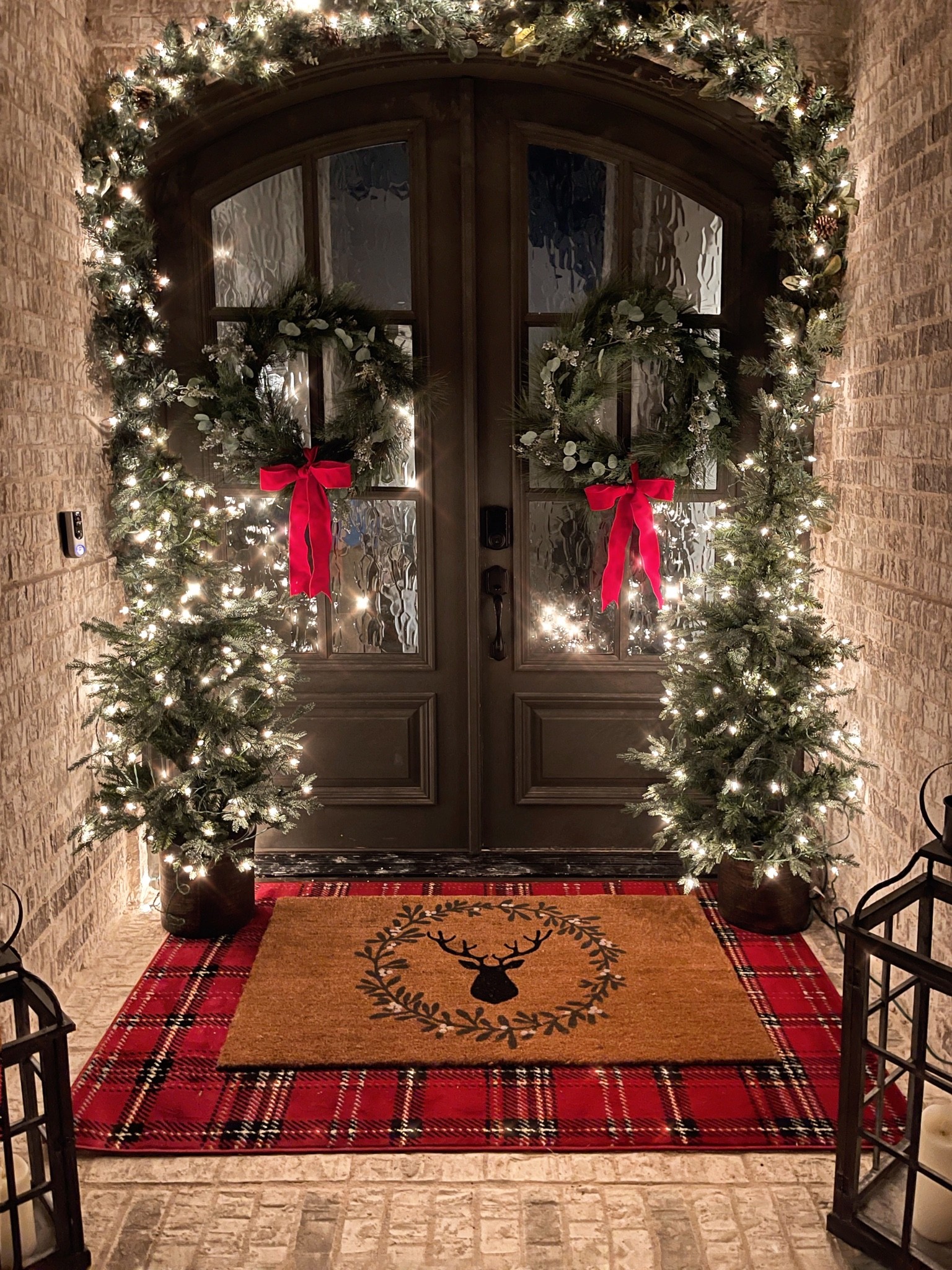 Christmas decor, holiday doormat 
Deer doormat 
Red plaid rug 
Walmart home 

#LTKhome #LTKHoliday #LTKSeasonal