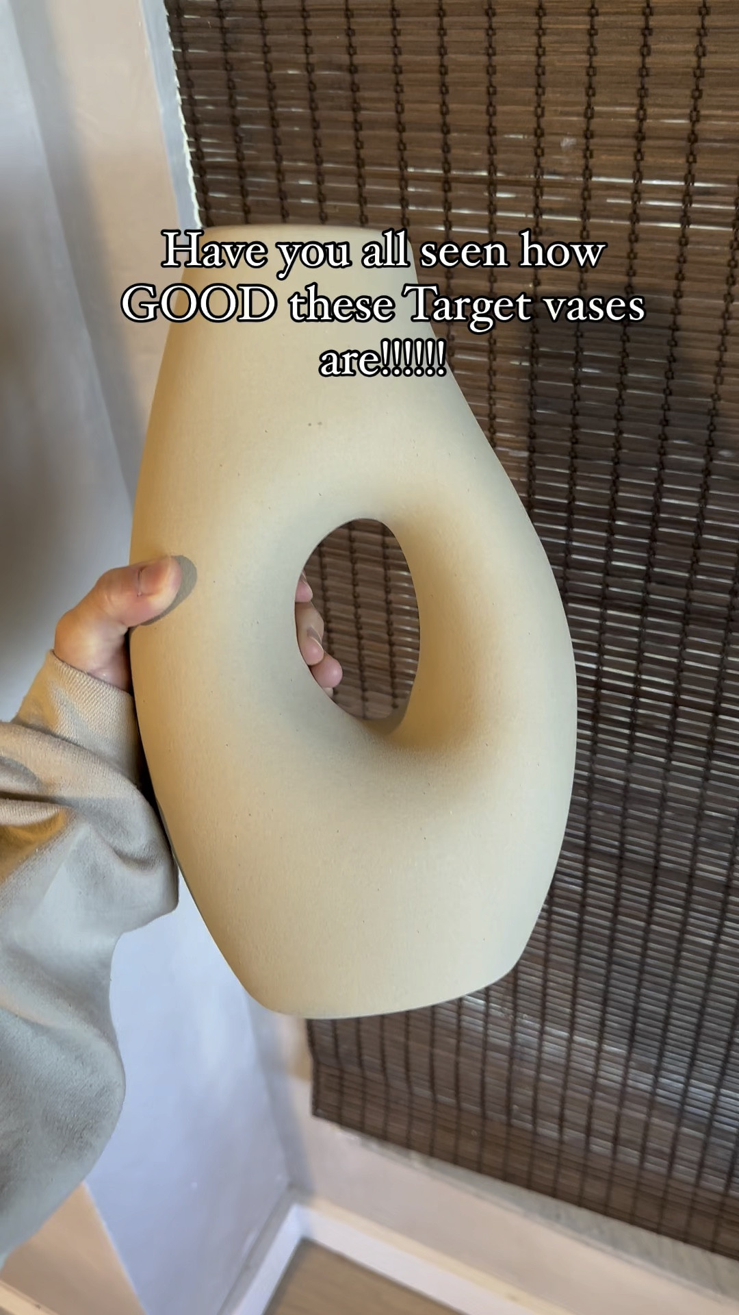 #ad okay how GOOD are these new vases from @target ?!! 😍😍 they’re all under $35 too!!! And all are currently in stock, so 🏃‍♀️! Quality, durability, and heaviness are all perfect!


 
@shop.ltk #liketkit like.it/xx

#targetstyle #targetpartner #target