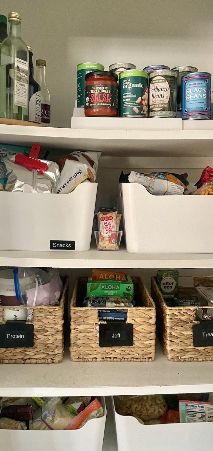 All of my favorite kitchen organizers for pantry, pans, cutting boards etc—tips from when a professional organizer helped with the kitchen!