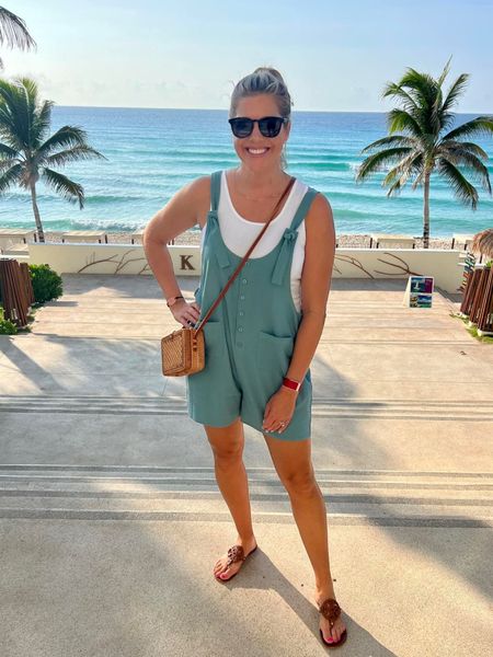 Casual Vacation Style 

Vacation style  vacation fashion  fashion blog  fashion blogger  spring  spring outfit  what I wore  style guide  fit momming  spring sandals  

#LTKSeasonal #LTKtravel #LTKstyletip