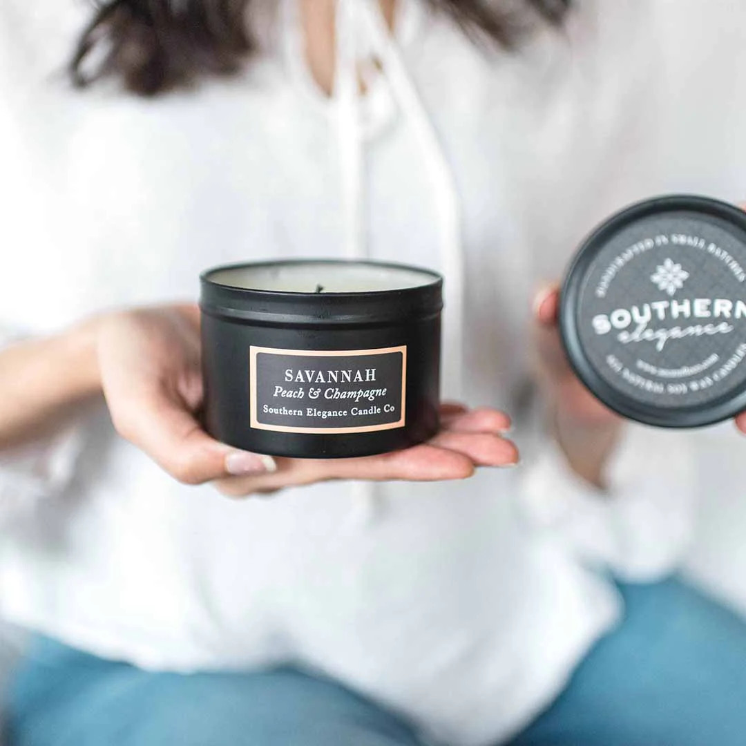 (SIGNATURE SCENTS COLLECTION) SAVANNAH: PEACH & CHAMPAGNE SCENTED CANDLE | Southern Elegance Candle Company