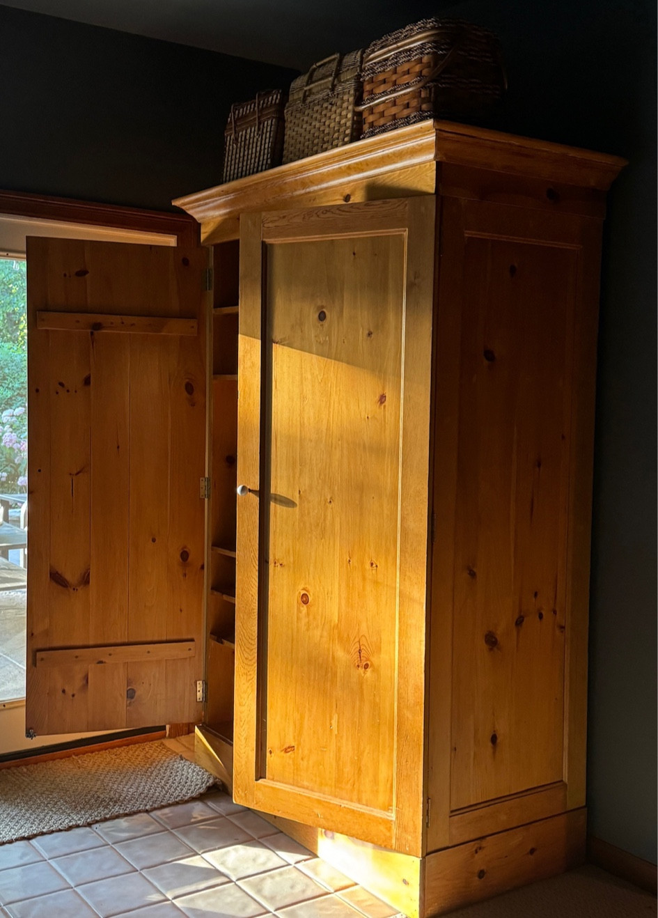 Picnic baskets double as accessories! 

#homedecor
#picnicbasket
#classicliving

#LTKStyleTip #LTKHome #LTKxWalmart