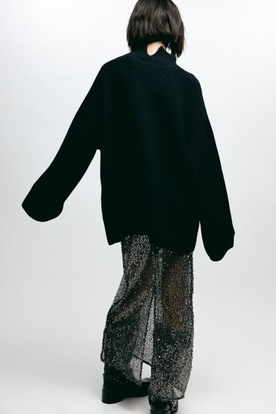 Oversized turtleneck jumper - Black - Ladies | H&M GB | H&M (UK, MY, IN, SG, PH, TW, HK, KR)