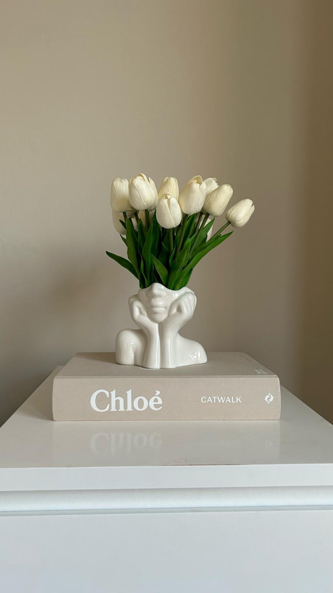 Chloé Catwalk coffee table book | Woman’s head abstract vase 🤍

Interiors, interior design, home decor, vases, books, bedroom, living room, furnishings 

#LTKAprilSpotlight #LTKhome #LTKuk