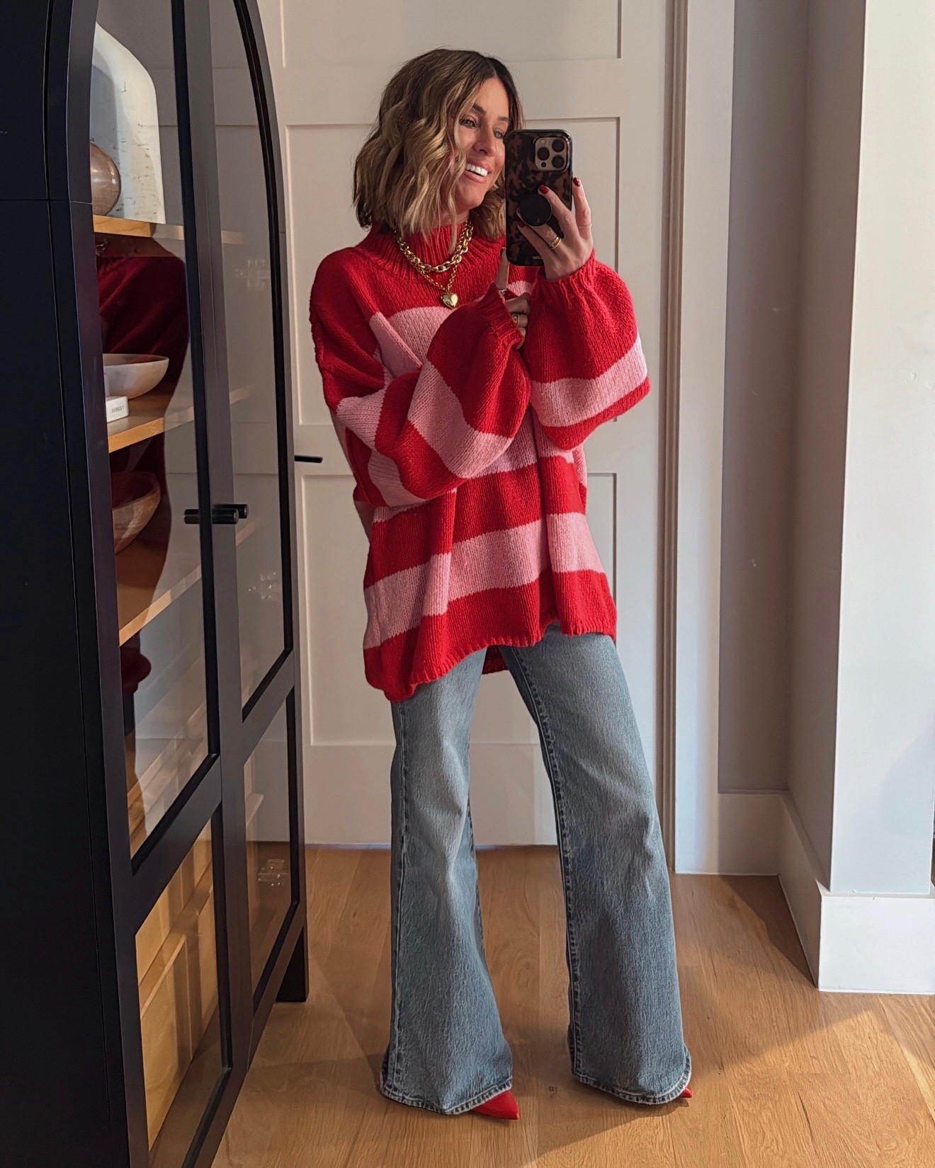 Looooove this Amazon sweater! Wearing size small. 


#LTKFindsUnder50 #LTKSeasonal #LTKHoliday