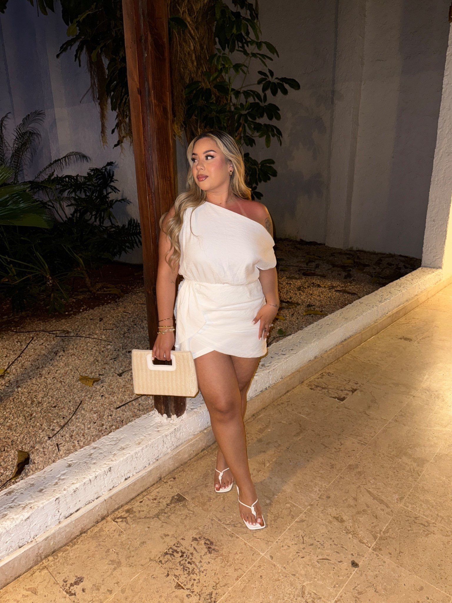 All white Welcome Party Outfit🤍 sizing ⬇️ 

Dress: US 10 - AU XL (I would say it’s true to size with no stretch. It has a side zipper) 

#LTKMidsize #LTKParties #LTKStyleTip