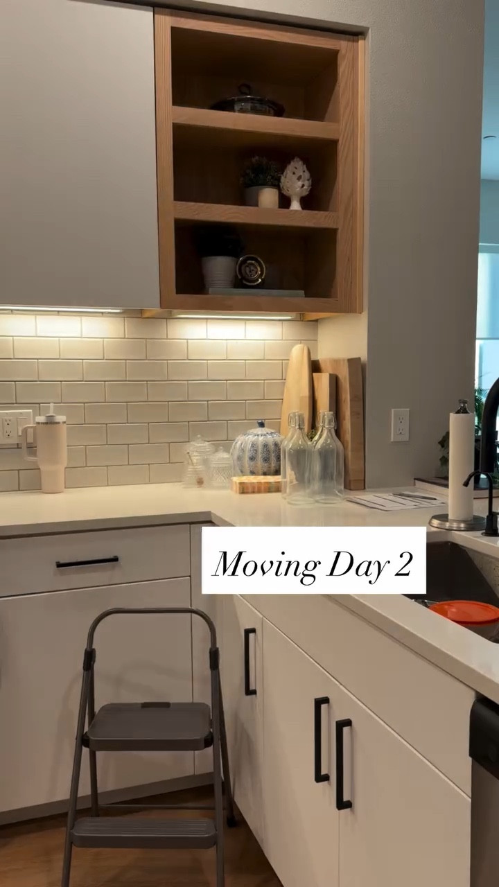 Moving Day 2 and already starting to make this space feel like home.

Sharing a few of the kitchen details I’m styling first. Neutral countertops, warm wood accents, marble touches, and the prettiest little hosting pieces. I’m leaning into timeless, feminine, and functional (because we’re actually going to use this kitchen).

Linked my favorite finds in LTK. From the marble pedestal and cheese knives to the hydrangeas and mini cocottes 🤍 Perfect for spring hosting, cozy date nights in, or just romanticizing everyday life.

Follow along as I decorate our new space and bring you with me every step of the way 🏡✨ #MovingVlog #NewHomeDecor #NeutralKitchen #KitchenStyling #SpringHosting #LTKHome #EvolvingBlonde