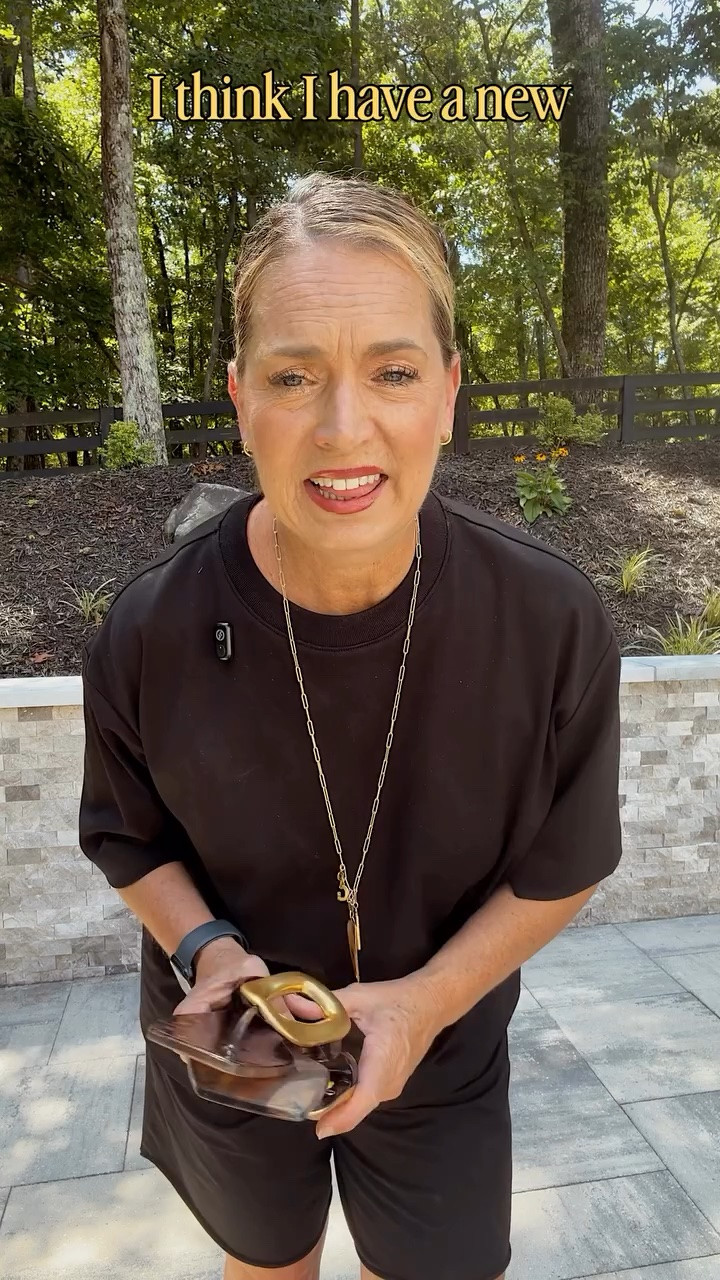 “Modern Canvas” We just coined a new style idea. What do you think? Could we make getting ready easier?

Hi, I’m Jill. In my 50s, just purged more than half my closet and sharing my midlife style. Keeping my@personal style intact and keeping it current and cool, too. Follow @shoppixieco if this sounds like something you want to be a part of. 

#midlifewomen #over50style #midlifestyle #showupinmidlife #over50looks