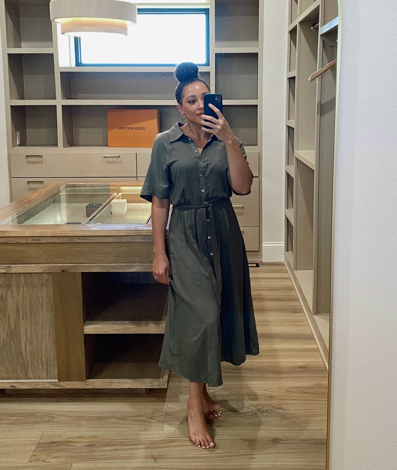 The best button down midi shirt dress from H&M! So easy to dress up or down and very flattering with the flowy sleeves, skirt and tie belt! 

#LTKFindsUnder100 #LTKFindsUnder50 #LTKWorkwear
