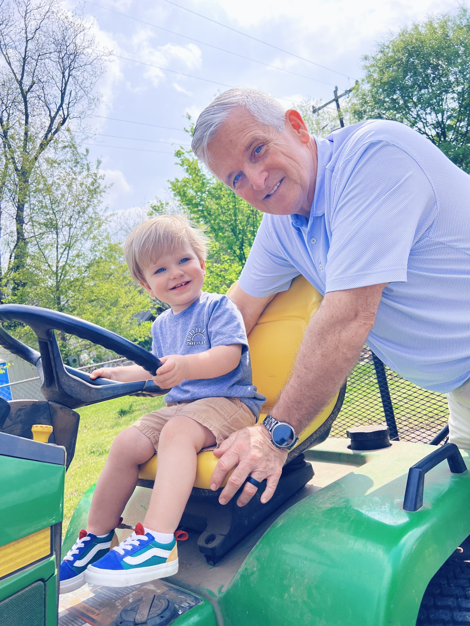 after running lots of errands around town, we stopped by and surprised Papa Jack at his office 🥰 Judson was over the moon happy because Papa had his tractor 🚜 in the back, lol, his favorite thing EVER these days!!! 🥹🌾🤠

#LTKfamily #LTKSeasonal #LTKbaby