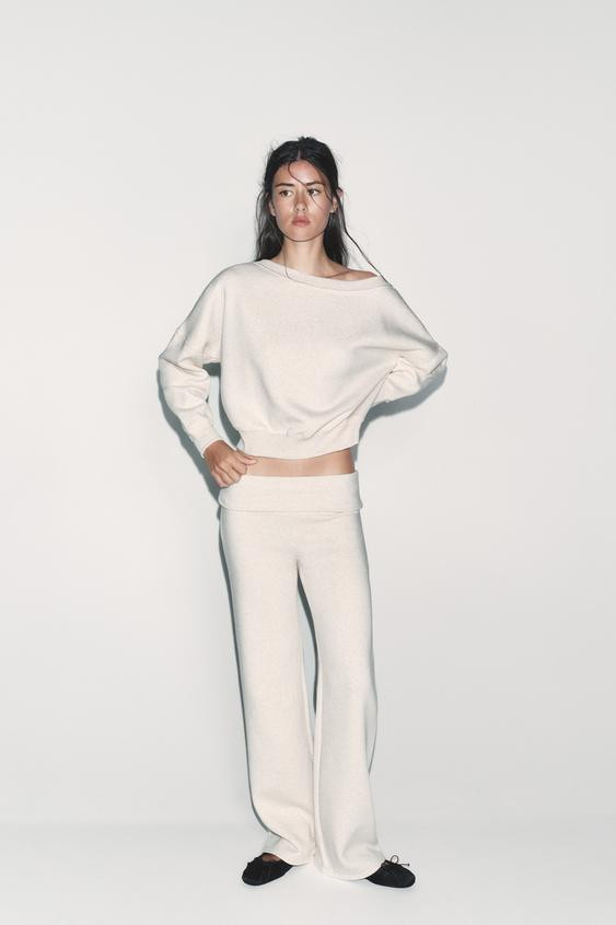 ASYMMETRIC PLUSH SWEATSHIRT | Zara US