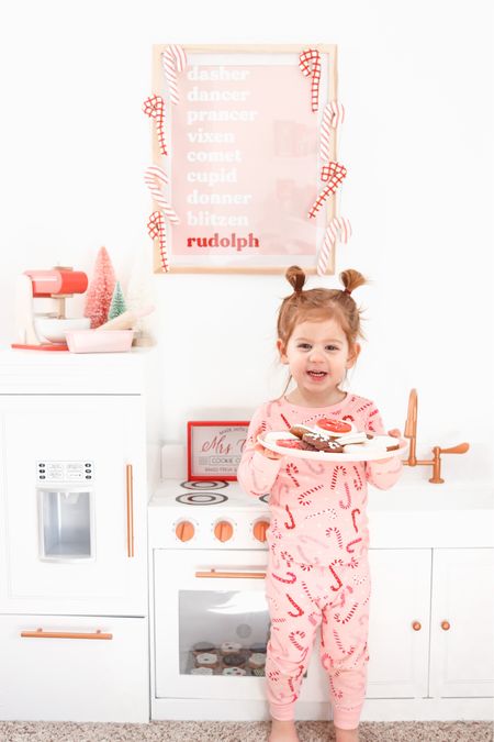 Toddler play kitchen 

#LTKGiftGuide #LTKHoliday #LTKkids