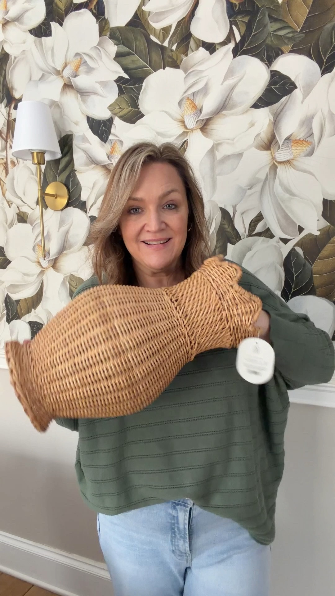 My Target vase showed up today and she’s so pretty 😍 #targetfind #rattanvase #homedecor 

#LTKSeasonal #LTKHome #LTKValentine