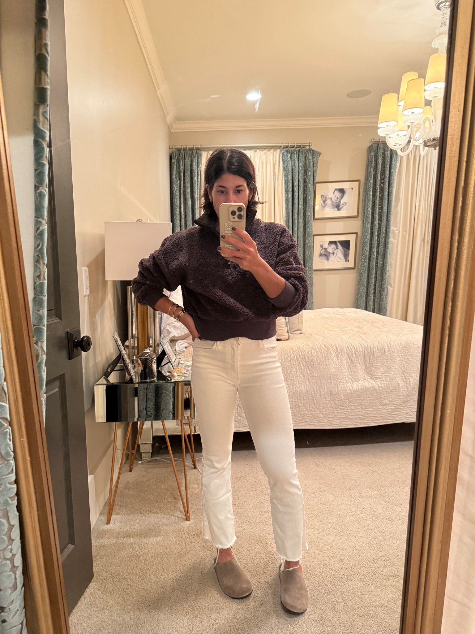 Mom on the go

#LTKmomlife #LTKOver40