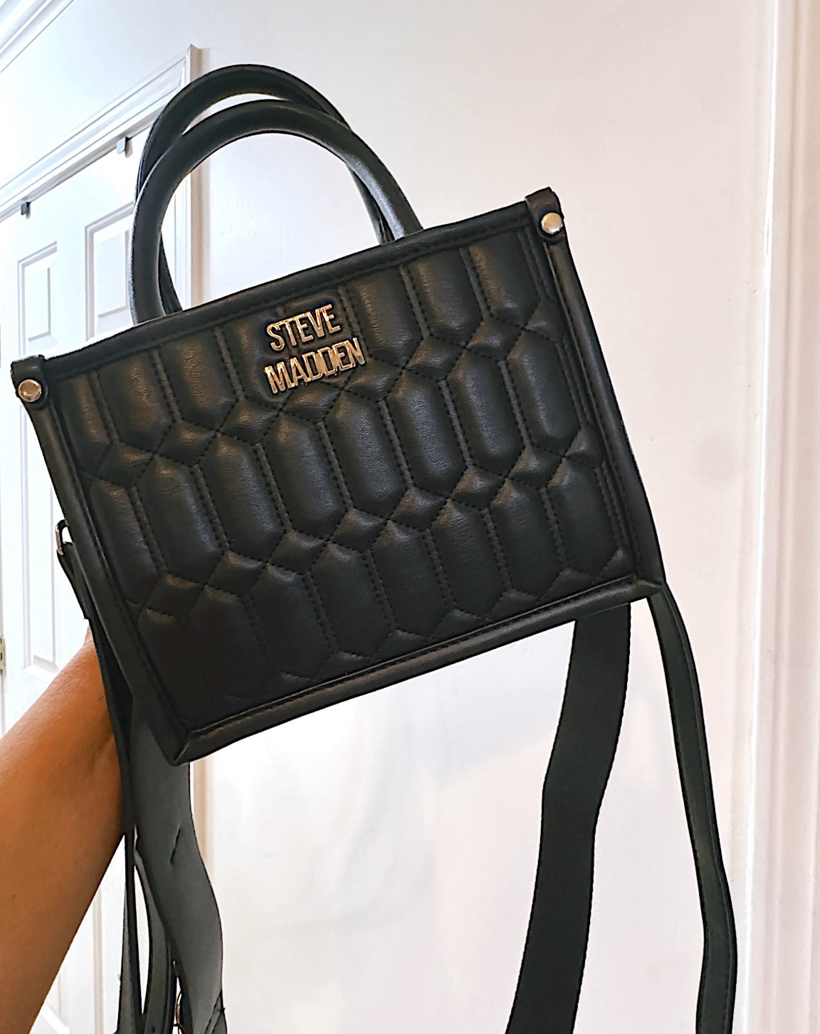 The price on my current favorite Steve Madden bag is crazy right now! It’s the Steve Madden Niko bag and I love how structured the bag is and the details are perfection! 

#LTKSaleAlert #LTKootd #LTKFindsUnder100