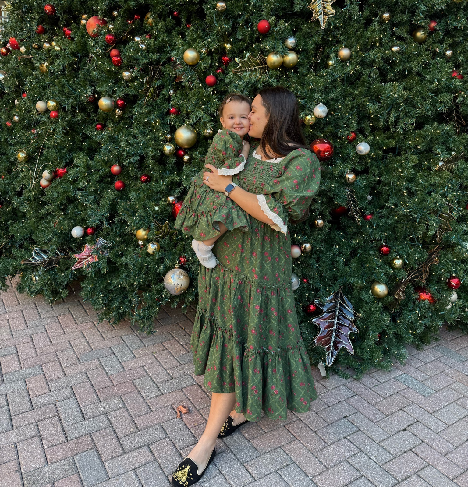 Ivy City Co. Holiday Dress on sale now!! 

Wearing a small at 35 weeks pregnant.

#LTKHoliday #LTKSeasonal #LTKBump