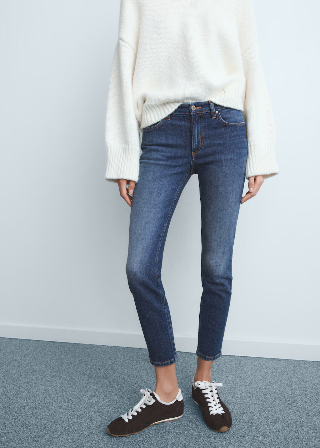 Mid-rise skinny jeans | MANGO (UK)