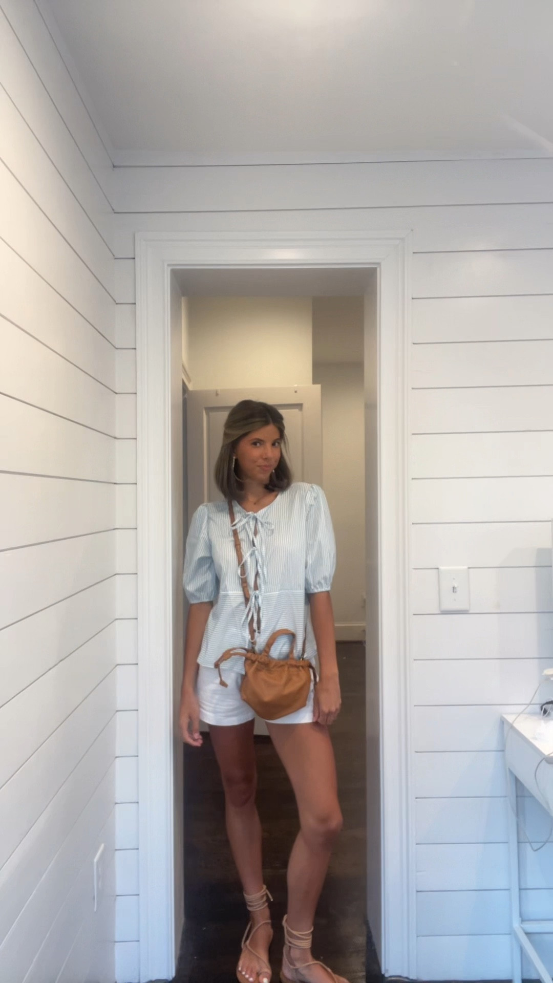 Charleston outfit of the night



Bow top
White linen shorts
Strappy sandals

#LTKshoecrush #LTKstyletip #LTKfindsunder50