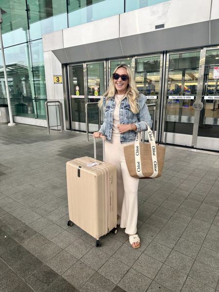 Travel outfit - vacation - loungewear 

#LTKmidsize #LTKtravel #LTKstyletip