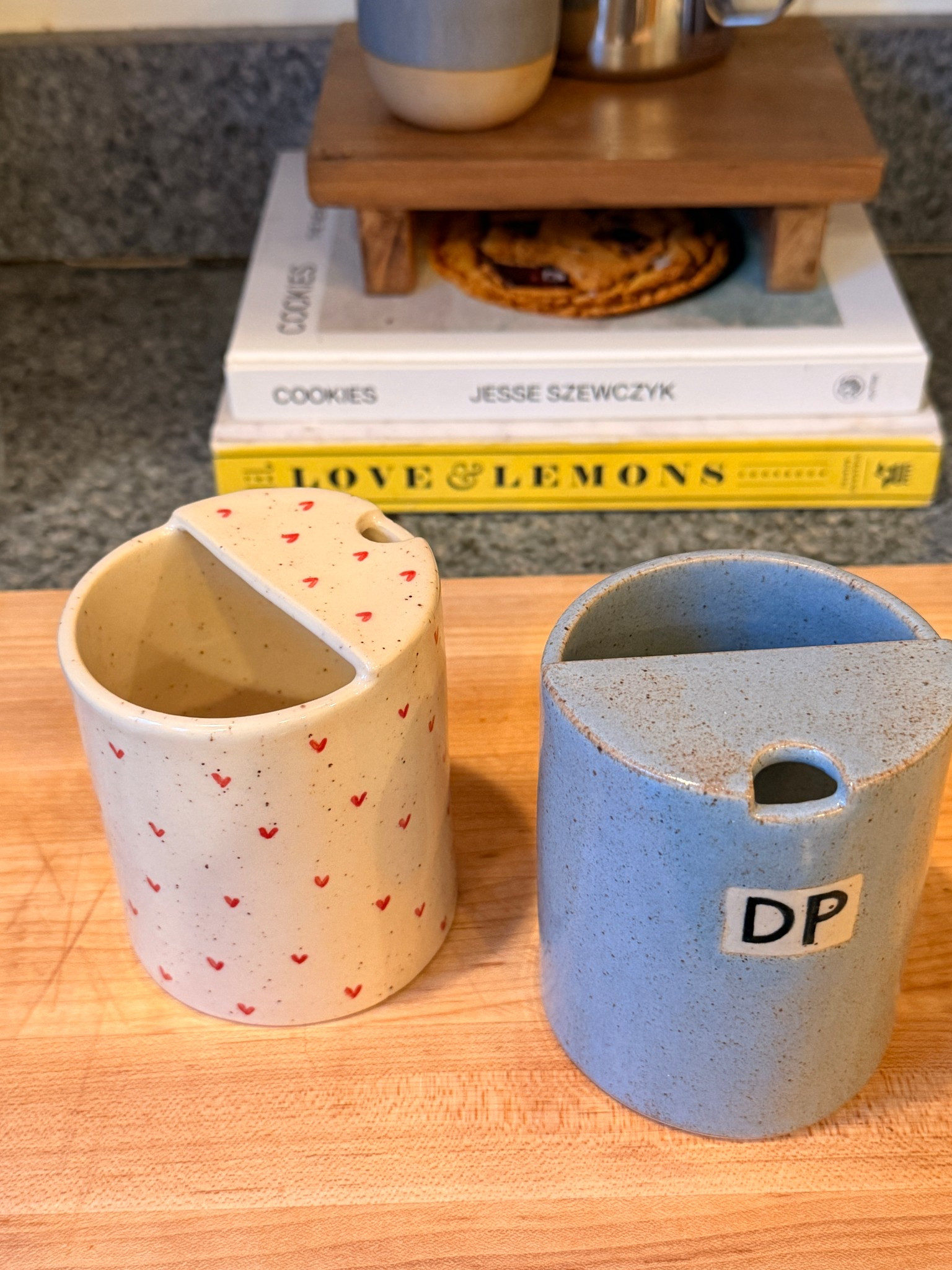 Go to gift & also my favorite mug 

#LTKGiftGuide #LTKHoliday #LTKdayinmylife