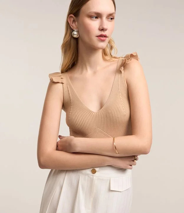 Body em Tricô Leve com Babado na Alça e Texturas Bege | Renner (BR)