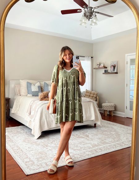 What i’m wearing today — bump friendly *24 weeks*

sized up to a large for length!

maternity, summer outfit, summer dress, summer floral dress 

#LTKbump #LTKstyletip