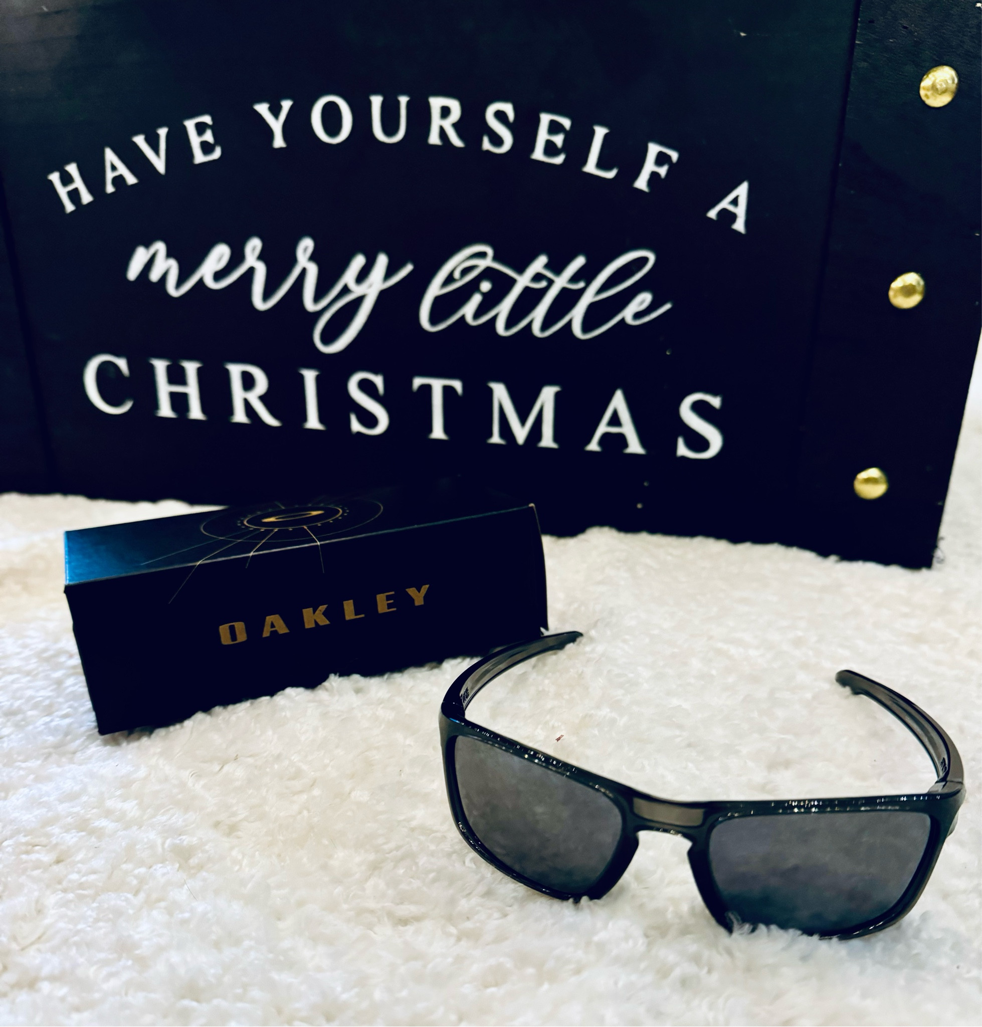 🎁 The Perfect Gift for Anyone on Your List! 🎁

#ad Get stylish with Oakley sunglasses – now only $54 + 🆓 Shipping! Whether it's for a loved one or yourself, this deal is too good to pass up.

🔹 **Exclusive Code: LEOKSG-FS
🔹 **Limited-time offer! Expires 12/7.

Don’t miss out on this must-have gift. Shop now and save!

#OakleySunglasses #GiftIdeas #SunglassesSale #FreeShipping #ExclusiveDeal

#LTKHoliday #LTKGiftGuide #LTKCyberWeek