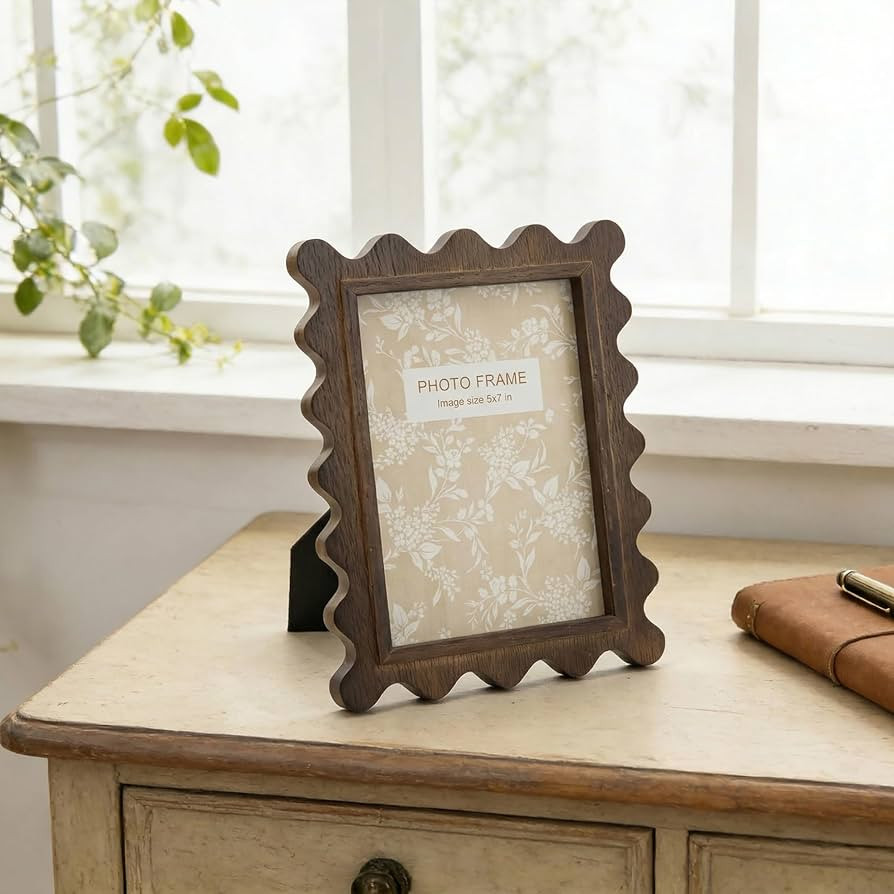Vintage Wood Scalloped 5x7 Picture Frame with Mat Decorative Zigzag Edge Frame for Home Gallery W... | Amazon (US)