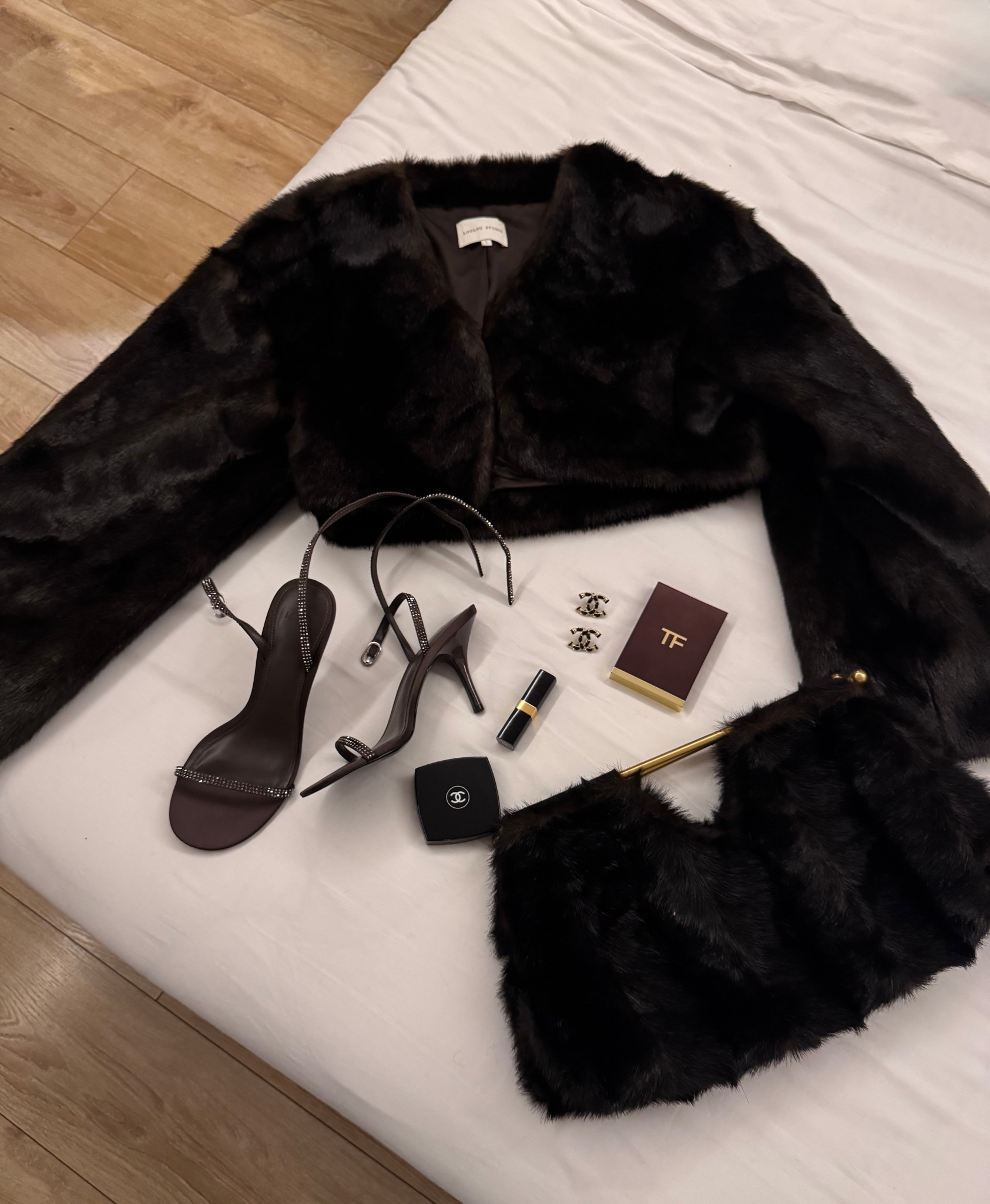 istanbul nights fit <3

#LTKbeauty #LTKwinter #LTKluxury