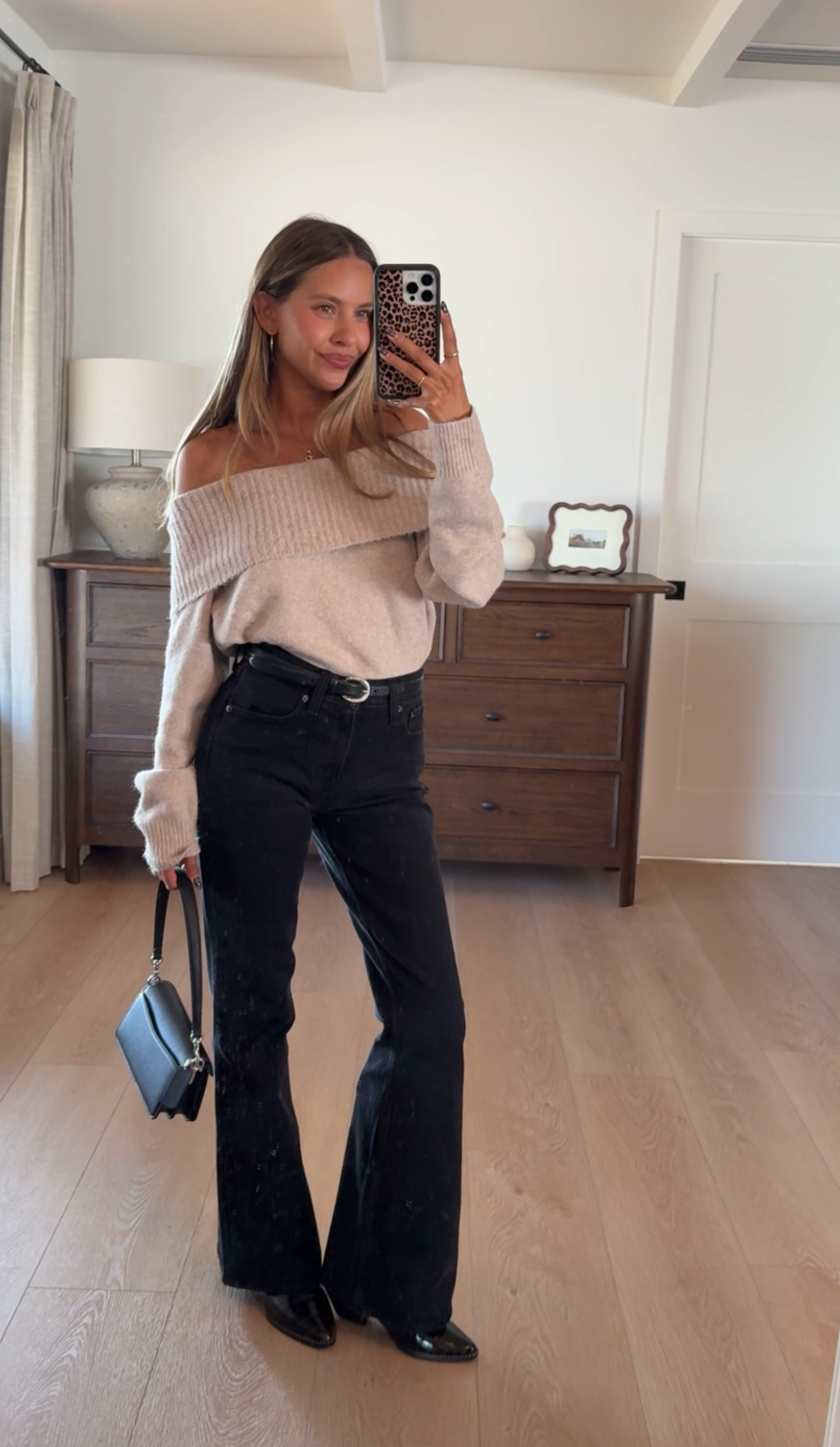 Last day for 20% off almost everything in the Abercrombie app. Use code AF20. Wearing the high rise flare denim here! 

#LTKsalealert
#abercrombie
#LTKunder100
#flaredenim
 

 