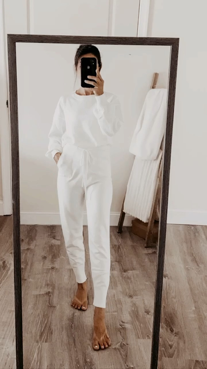 Fall Outfits
Christmas Tree Decorating
This cozy two piece lounge set is perfect for the fall and winter seasons and also makes a great gift ✨ 

#LTKSeasonal #LTKGiftGuide #LTKHoliday