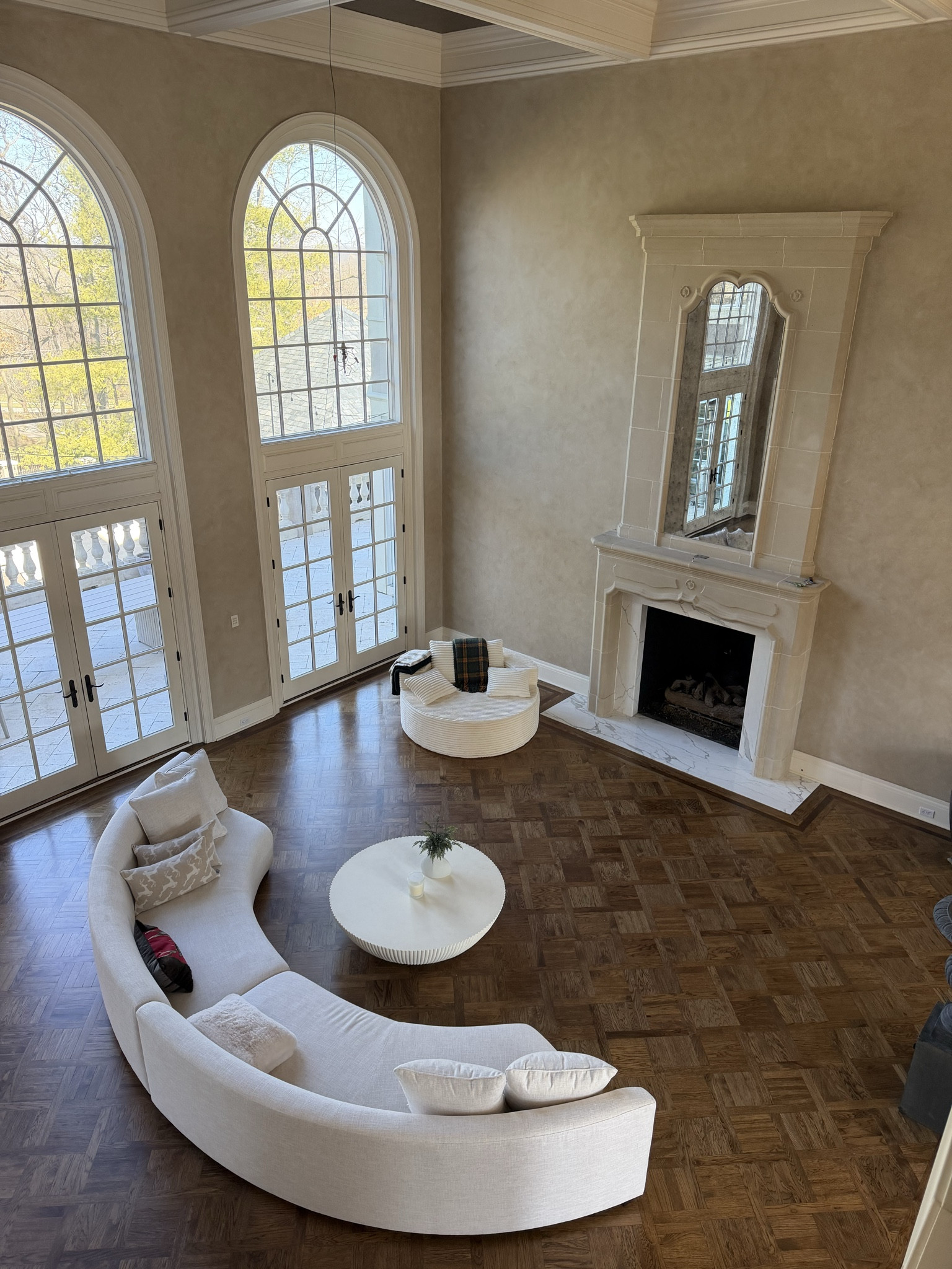 Current living room set up🫶🏼 more decorations and design to come but the view is just gorgeous!!! 

#LTKHome #LTKdayinmylife #LTKmomlife