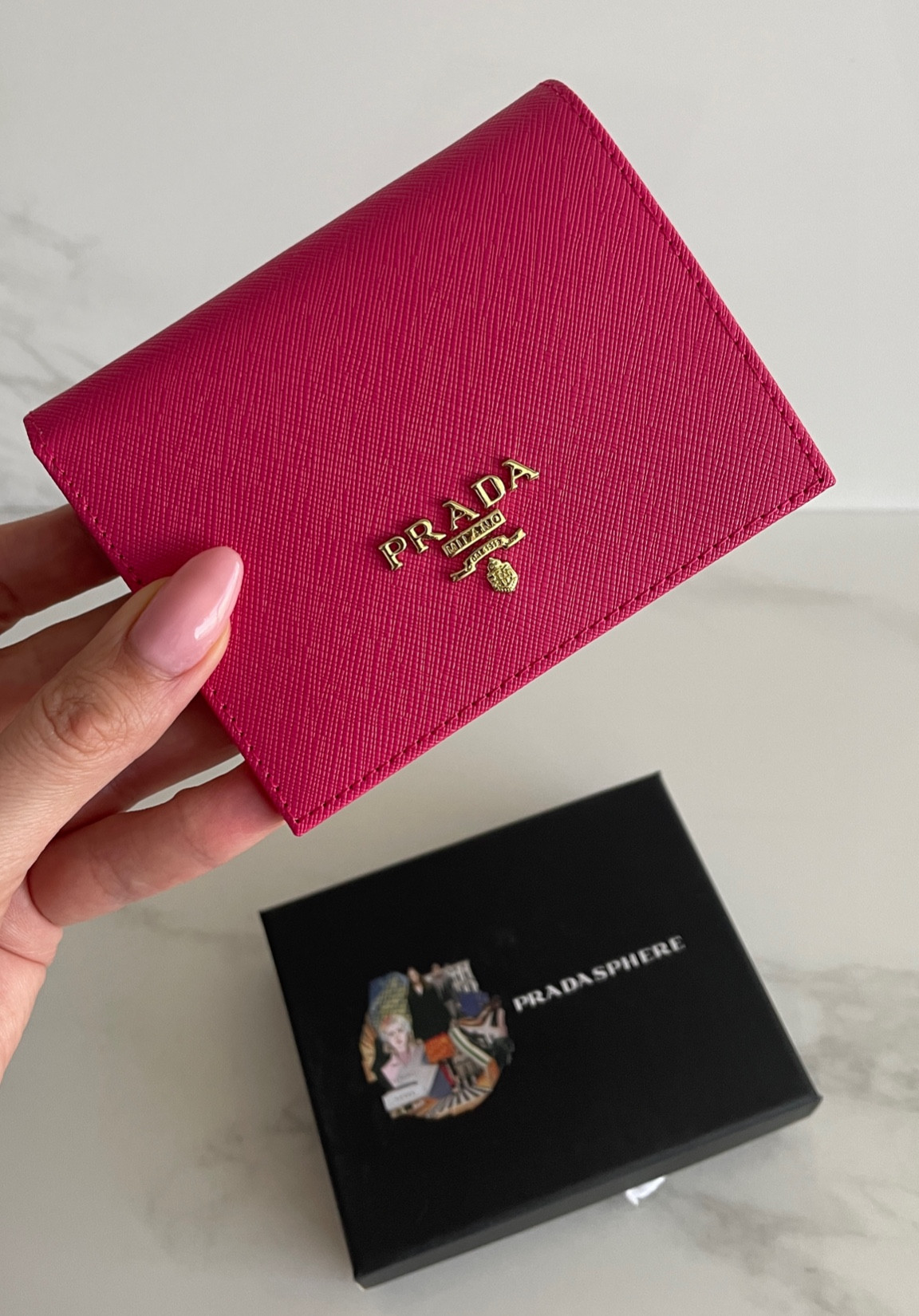 Prada wallet

#LTKfindsunder50 #LTKfindsunder100 #LTKsalealert