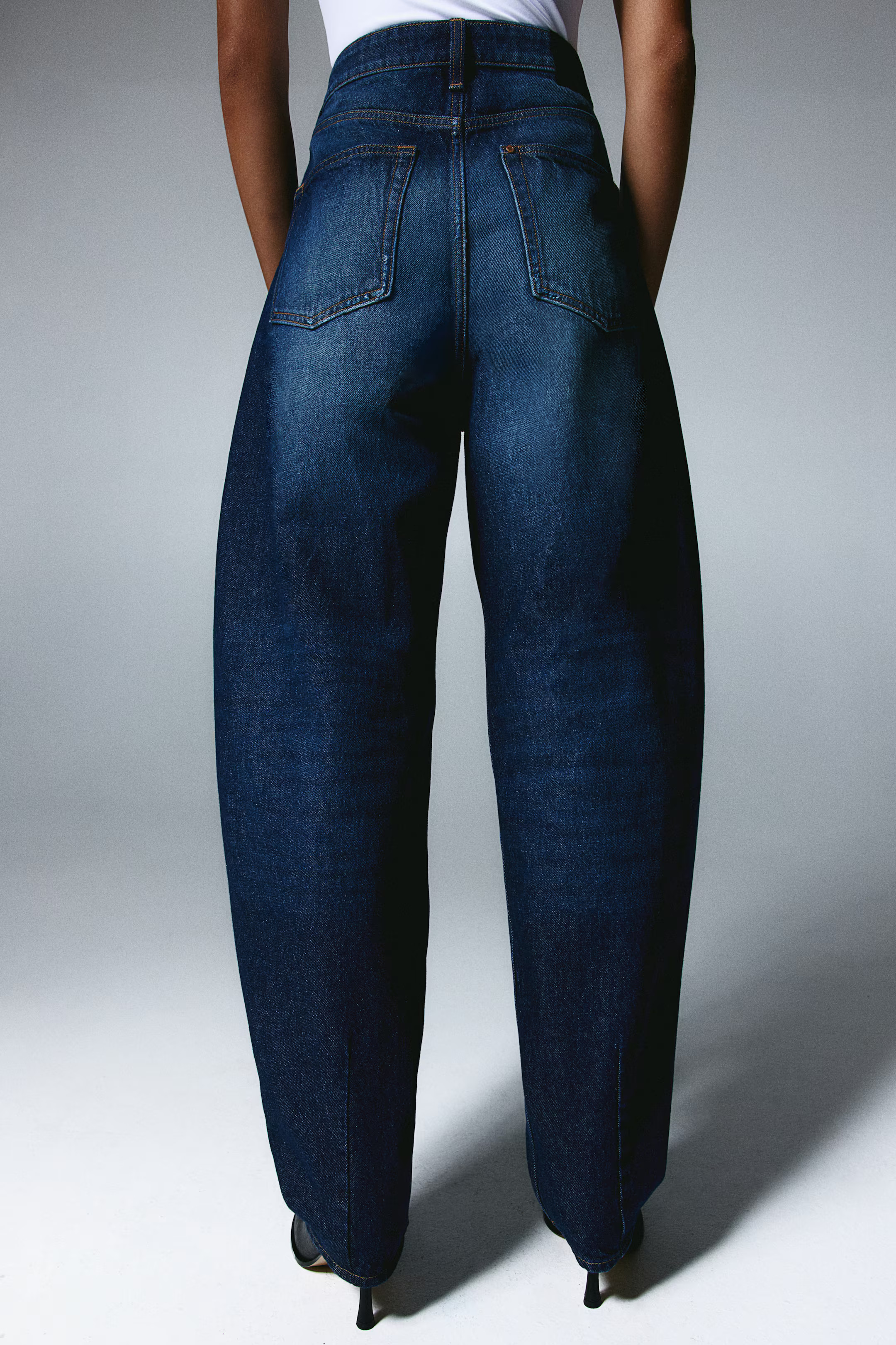 Barrel High Jeans - High waist - Long - Dark denim blue - Ladies | H&M US | H&M (US + CA)