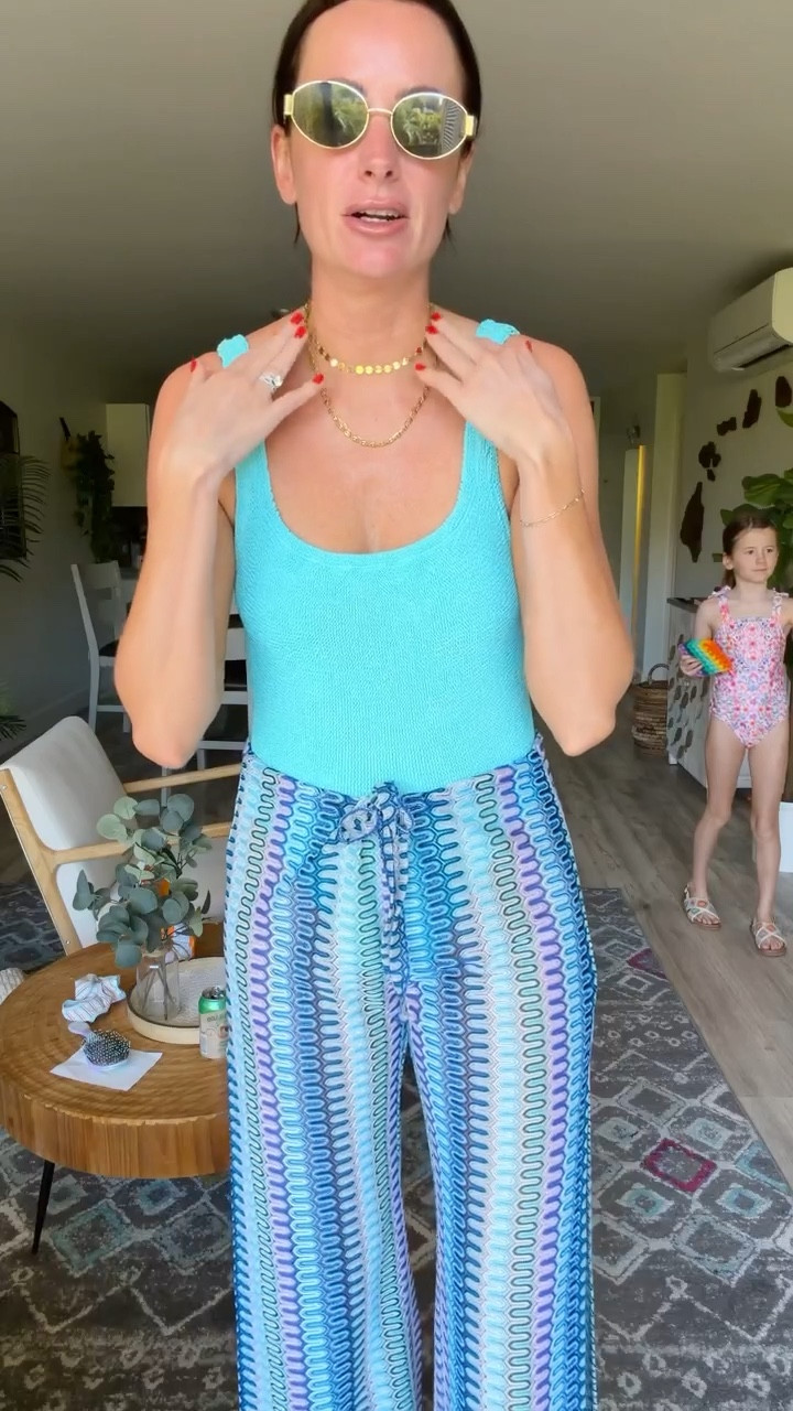 Bauble Bar now has tarnish free jewelry and it is included in their friends and family sale happening now! Perfe for the beach or pool! 

#LTKSwim #LTKSaleAlert #LTKTravel