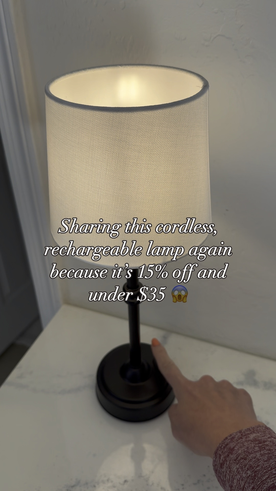 I’m so obsessed with this cordless lamp. It’s the best soft lighting and perfect for spots without access to a plug 



#LTKVideo #LTKHome